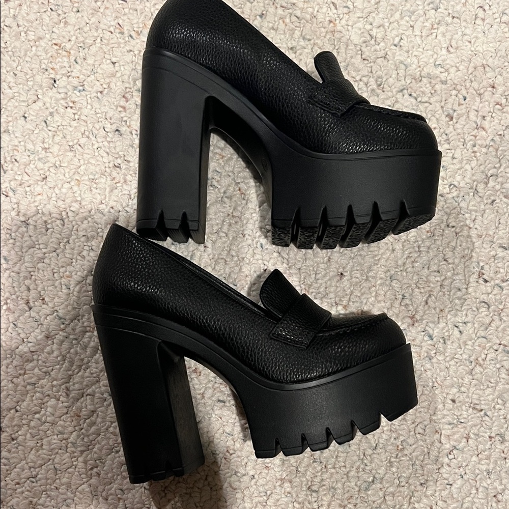Black Chunky Heel Loafer — Women's Heeled Loafers - Picture 4 of 5